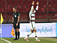 Криштиану Роналду после отмененного гола