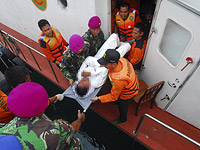 Около острова Ява столкнулись два судна, 17 пропавших без вести