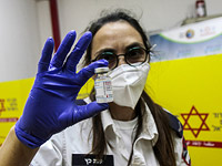 Вакцинация против коронавируса: полностью привито около 75% взрослого населения, Израиль &#8211; мировой лидер