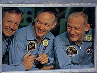 Экипаж "Аполлон-11". Майкл Коллинз в центре