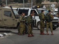 Возле поселения Офра палестинский водитель направил машину на военнослужащих