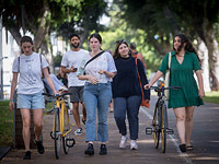 "Коронавирусный светофор" в Израиле: 99% населенных пунктов "зеленые", Пардес-Хана остается "желтой"