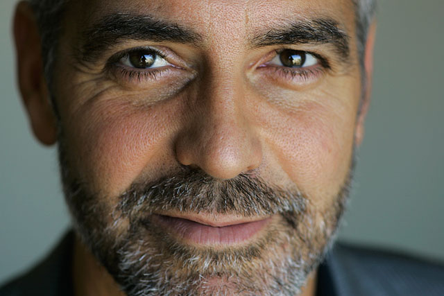 Кучерявый романтик: в сеть попало фото летнего Джорджа Клуни (Фото)