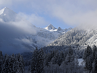 Во французских Альпах погибли четверо туристов