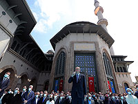 На годовщину захвата Константинополя Эрдоган открыл в Стамбуле новую мечеть