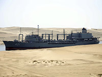 Иранский корабль Kharg в Суэцком канале в 2011 году