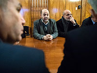 Представитель ХАМАС Мусса Абу Марзук (в центре) ожидает встречи с министром иностранных дел России Сергеем Лавровым. Москва, 12 декабря 2019 года