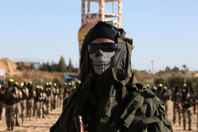 Боевики ФАТХа вышли на военный парад в Газе: "скромнее" ХАМАСа. Фоторепортаж