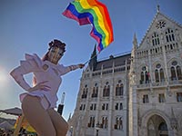 В Венгрии запретили пропаганду гомосексульности в школах