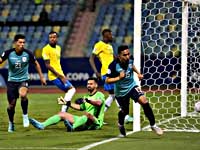 Бразилия - Эквадор. Анхель Мена забивает гол в ворота хозяев