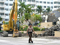 Обрушение жилого здания во Флориде, найдены тела 36 погибших