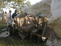 В результате столкновения автобуса и трейлера в Пакистане погибли десятки людей