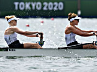Победили новозеландки Грэйс Прендергаст и Керри Гоулер