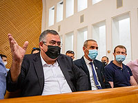 Депутат "Ликуда" Давид Битан (слева) во время заседания Верховного суда в связи с иском, поданным им против коалиции. Иерусалим, 9 августа 2021 года