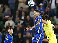 Пау Торрес (в желтом) в матче за Суперкубок УЕФА