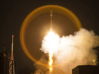 После двух переносов "Союз" вывел спутники OneWeb на орбиту