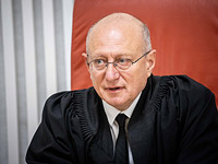 Судья Верховного суда Алекс Штейн