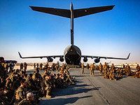 Глава Centcom: "Все военнослужащие США покинули Афганистан"