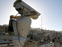 Двое из сбежавших из тюрьмы террористов попали на камеры наблюдения в районе Бейт-Шеана