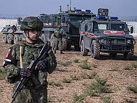 Двох українських воїнів поранено на Донбасі, один з них у важкому стані. Війська РФ здійснили 12 обстрілів, застосовуючи 122-мм артилерію, 120- та 82-мм міномети, - штаб - Цензор.НЕТ 8663