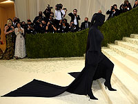 Знаменитости на вечере Института костюма в Нью-Йорке: "черная Ким" и другие