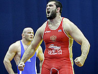 Российский борец, олимпийский чемпион, дисквалифицирован на 4 года за допинг