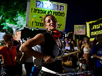 The Times. Протесты в Израиле после ужесточения антиковидных правил
