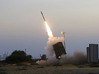 Батарея системы ПРО "Железный купол" при отражении ракетной атаки из Газы