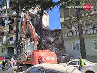В Батуми частично обрушился жилой дом, возможно есть жертвы