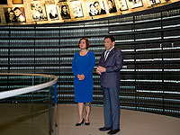 Президент Филиппин Родриго Дутерте со своей дочерью Сарой Дутерте-Карпио в музее Яд Вашем, 2018 год