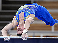 Украинец Илья Ковтун (84.899) завоевал бронзовую медаль