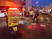 В Тель-Авиве автомобиль сбил мужчину, ехавшего на электросамокате, пострадавший в тяжелом состоянии