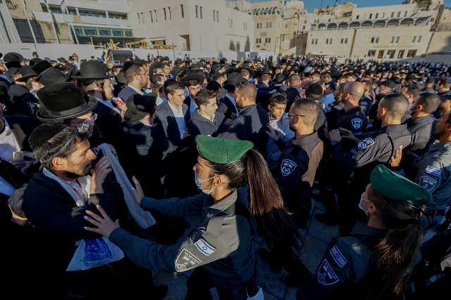 Очередная акция "Женщин Стены" в Иерусалиме, полиция применила силу. Фоторепортаж