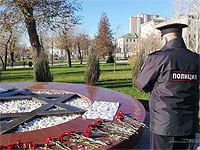 Вандалы осквернили в Волгограде памятник жертвам Холокоста, установленный накануне