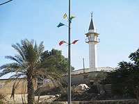 Мечеть у въезда в Лакию