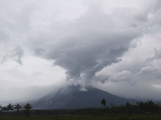 Извержение вулкана Семеру. Фоторепортаж из Индонезии