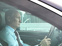 Путин признался, что работал таксистом