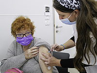 Специалисты минздрава рекомендовали начать вакцинацию четвертой дозой лиц старше 60 лет и медработников