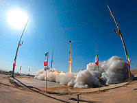 В Иране осуществлен запуск космической ракеты с тремя спутниками