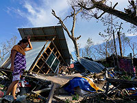 Тайфун "Раи" унес сотни жизней, Филиппины просят о помощи