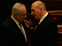 Биньямин Нетаниягу и Эхуд Ольмерт в 2009 году