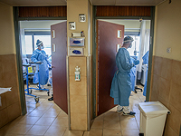Несколько израильских больниц сообщили, что у них не осталось свободных коек в коронавирусных отделениях
