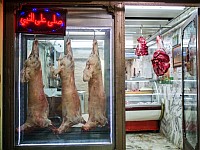 Ветконтроль перехватил в арабских мясных лавках тонну мяса неизвестного происхождения