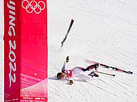 Олимпиада. Слалом-гигант. Американская горнолыжница упала на трассе и сломала ногу