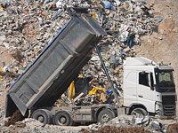 Полиция задержала 23 "пиратских" мусорщиков из арабских кварталов Иерусалима