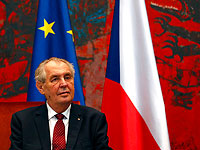 Президент Чехии призвал отключить Россию от SWIFT: "Сумасшедших необходимо остановить"