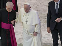 Папа Римский пришел в российское посольство в Риме; это беспрецедентный жест