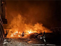 За сутки в Харьковской области из-за обстрелов уничтожены десятки автомобилей и гаражей
