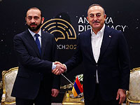 Слева направо: министр иностранных дел Армении Арарат Мирзоян и министр иностранных дел Турции Мувлют Чавушоглу
