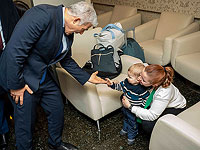 Глава МИД Израиля посетил центр репатриации "Сохнута" в Бухаресте
